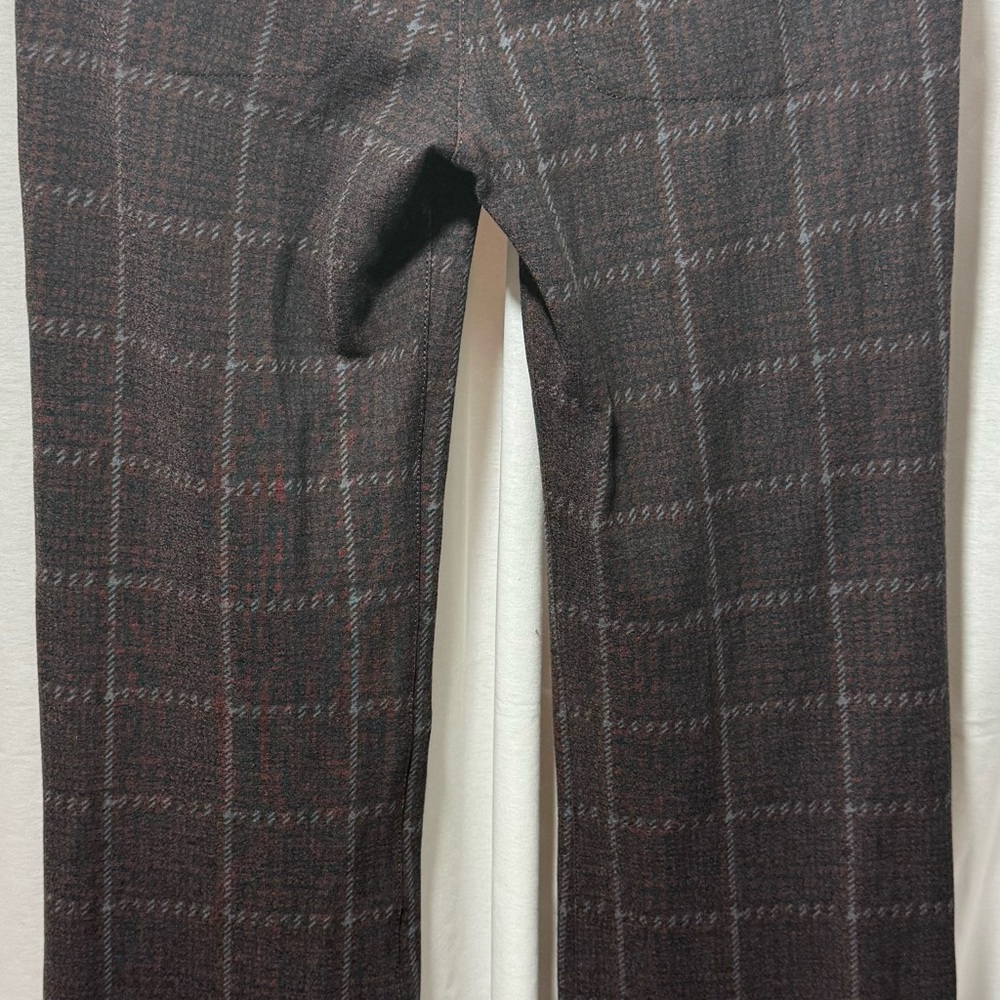 Woman’s Betabrand Yoga Dress Pants Wide leg - Picture 4 of 6